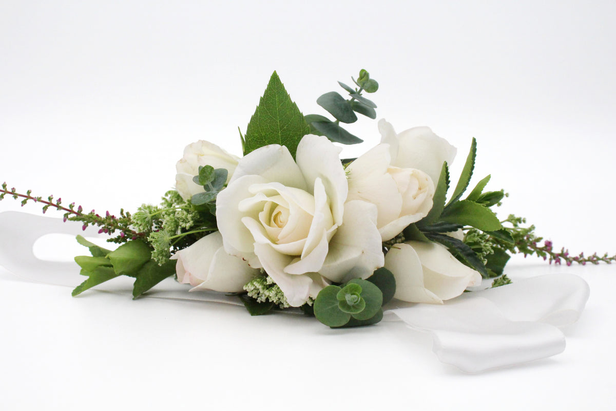 Corsage - 4.jpg